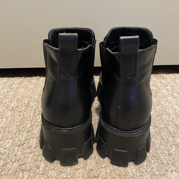 Nasty Gal Chunky Platform Boots - Picture 4 of 6